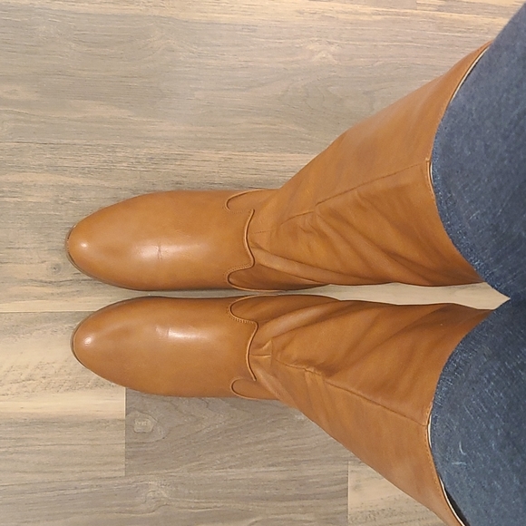 Boots - Picture 5 of 7